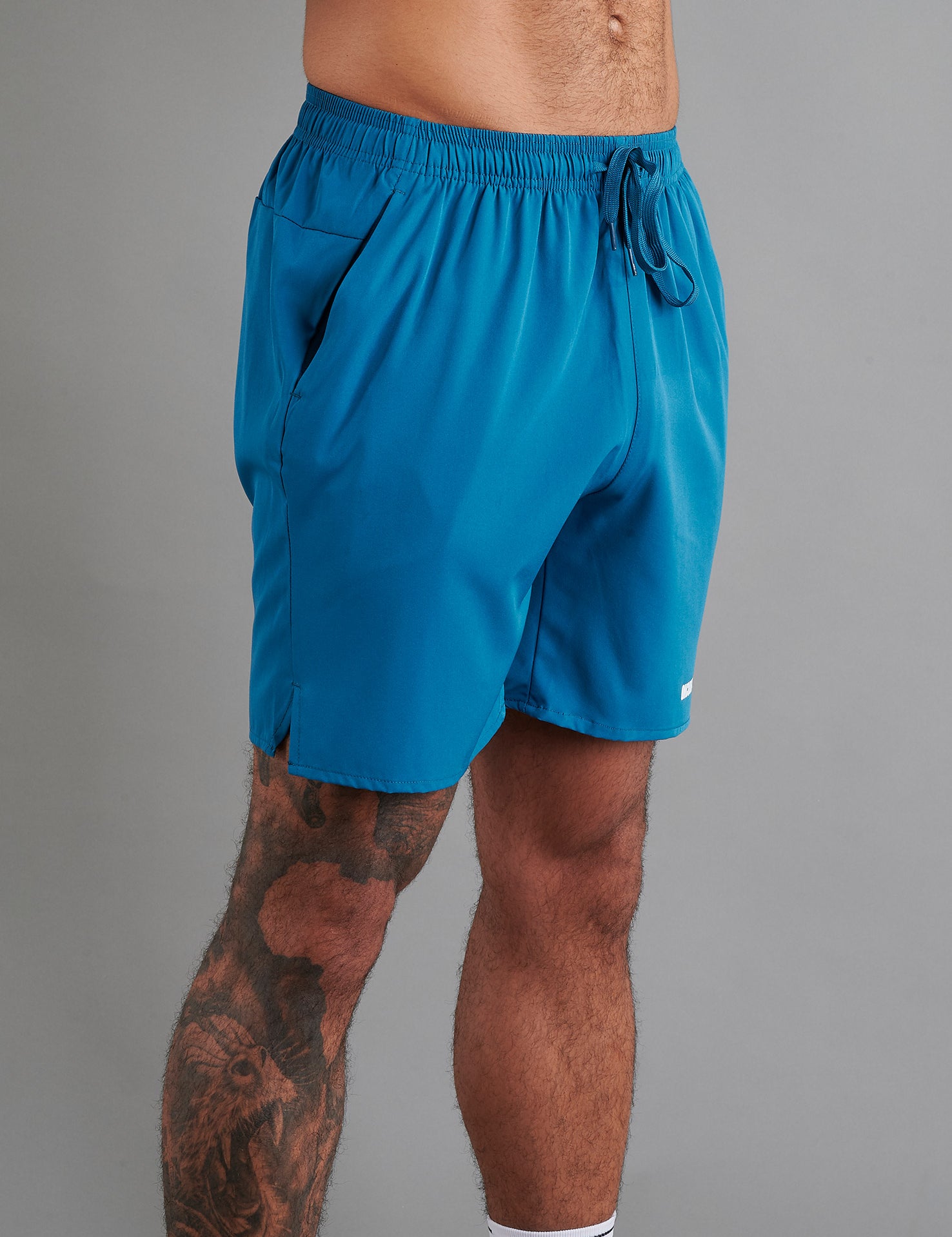 teal-performance-shorts002.jpg